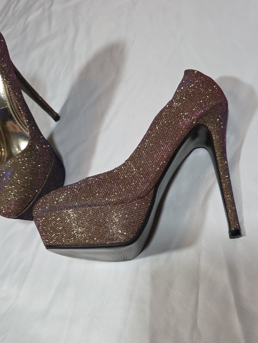 Gold Glitter Irridescent Purple Pink Heels IYNX size 9 Womens - Picture 2 of 9